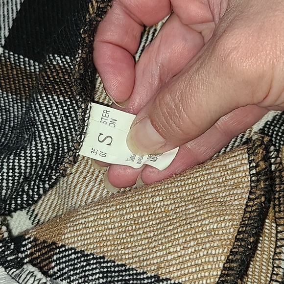 Plaid Long Plaid Shacket - Picture 2 of 6